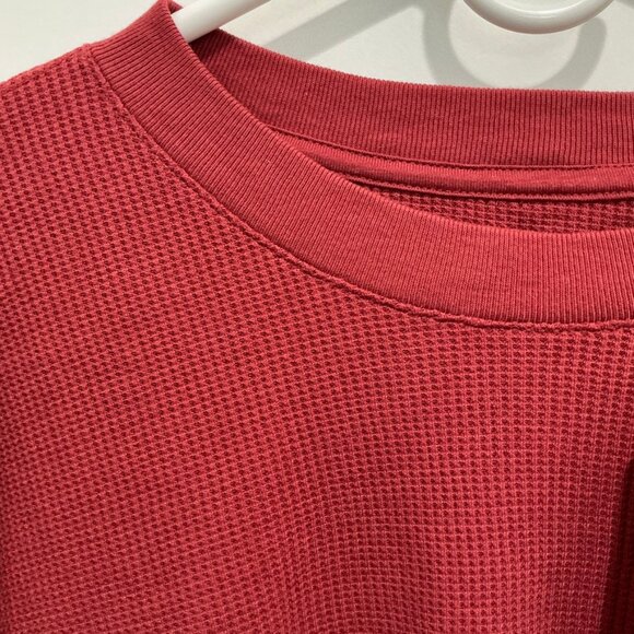 Levi's mens long sleeves t-shirt, New with Tag, red sizeXL - Picture 5 of 8